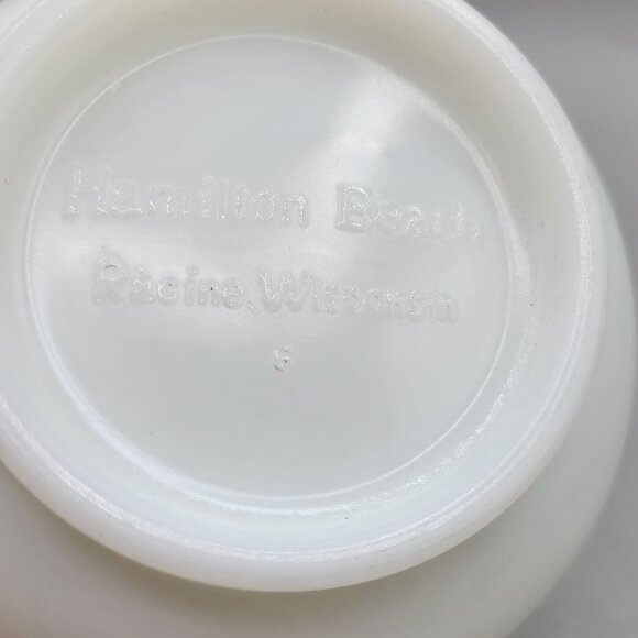 1930s Hamilton Beach Milk Glass Mixing Bowl With Spout White Vintage Bakeware - Picture 7 of 7